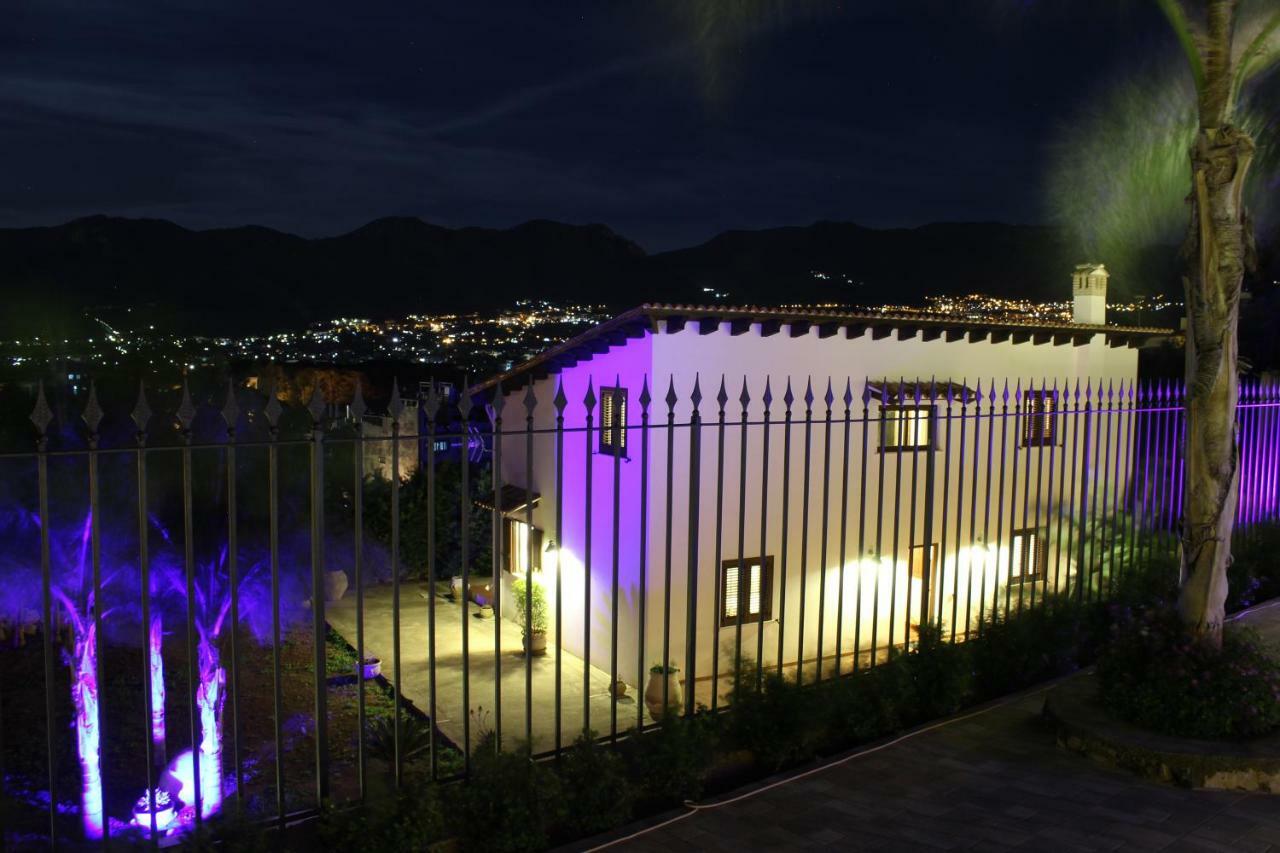 Villa Privata - Private Villa - Palermo, Palermo